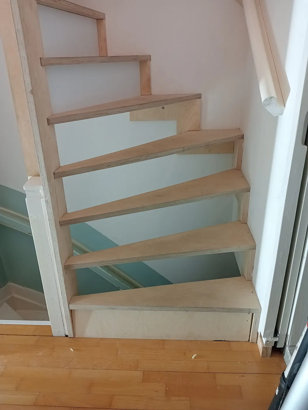 Closing an open staircase Amsterdam, photo 1