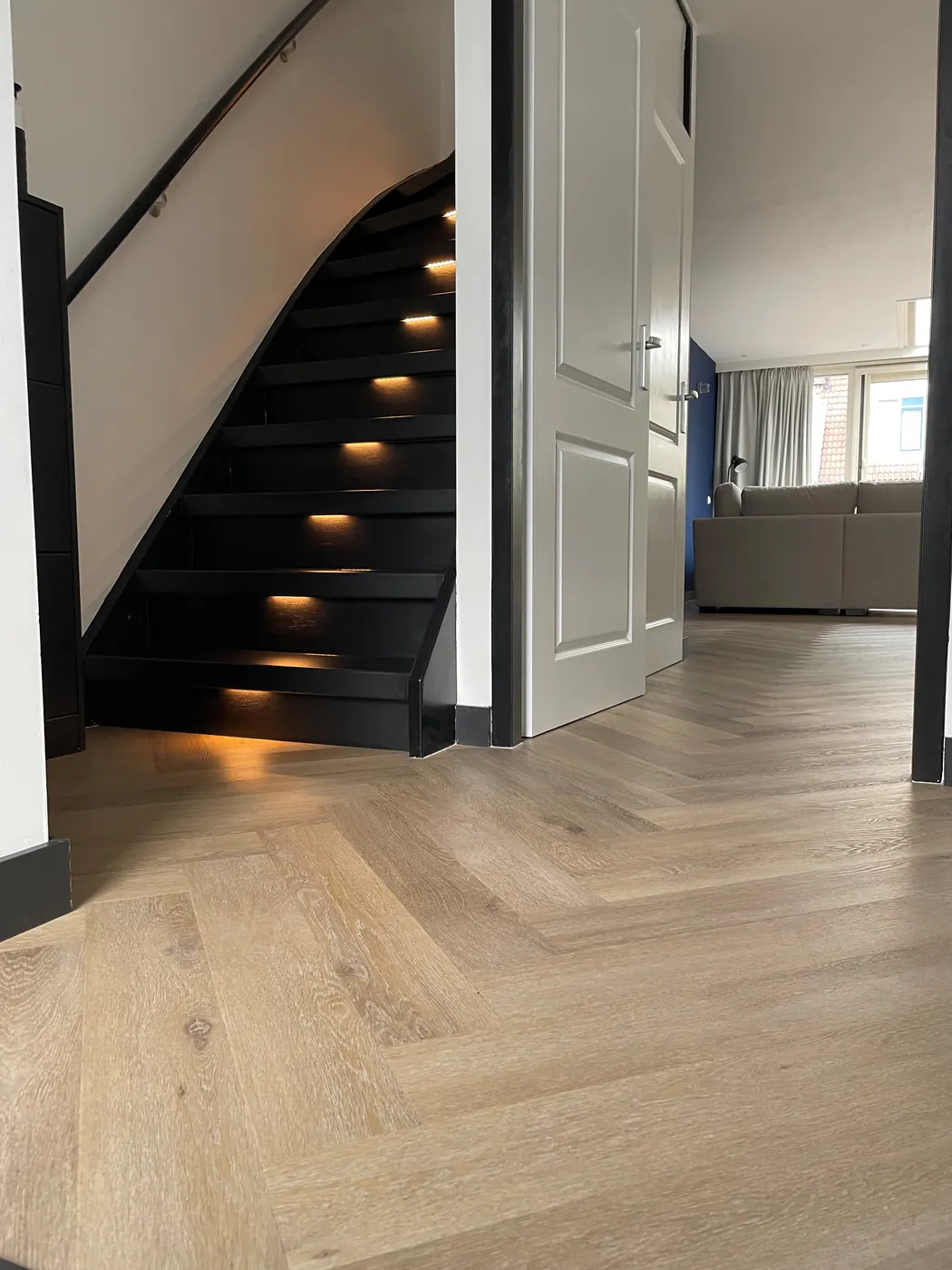 Trap en vloer in hetzelfde materiaal